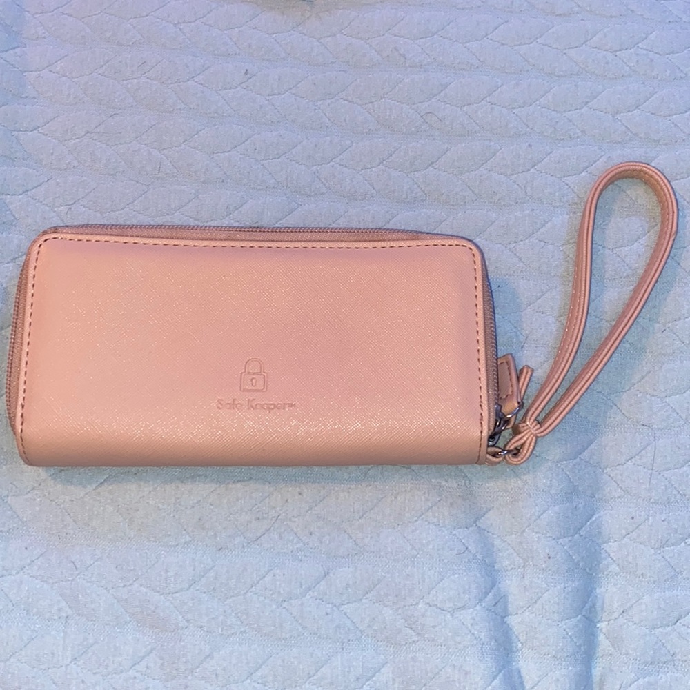 Safe Keeper light pink wallet